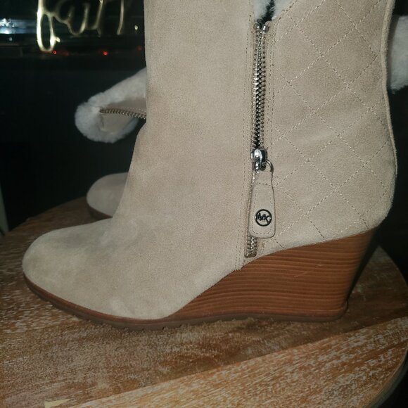 Micheal Kors suede Wedge Ankle Boots - Picture 4 of 6